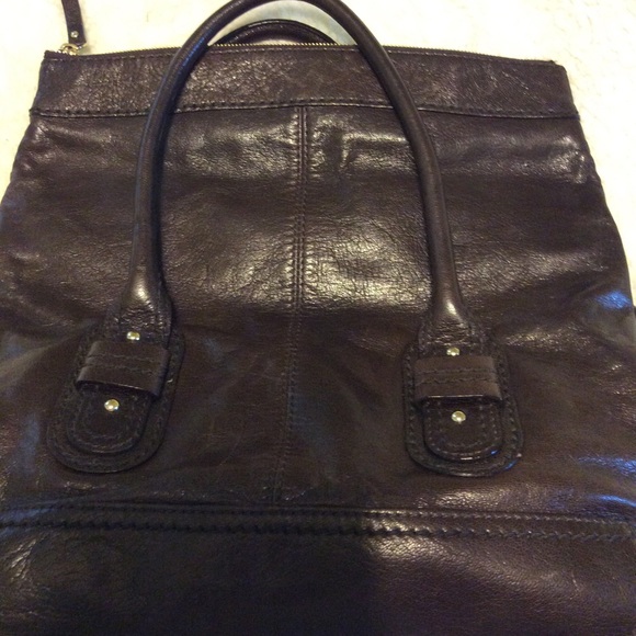 Lauren Ralph Lauren foldover bag. - Picture 4 of 11